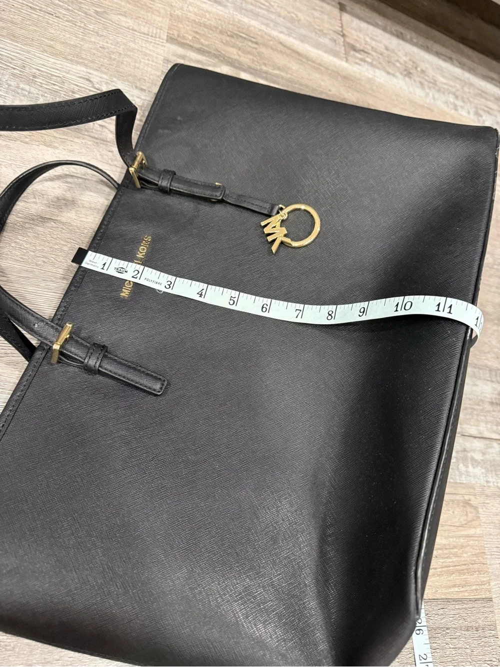 Michael Kors Jet Set Medium Saffiano Leather Top-Zip Tote Bag